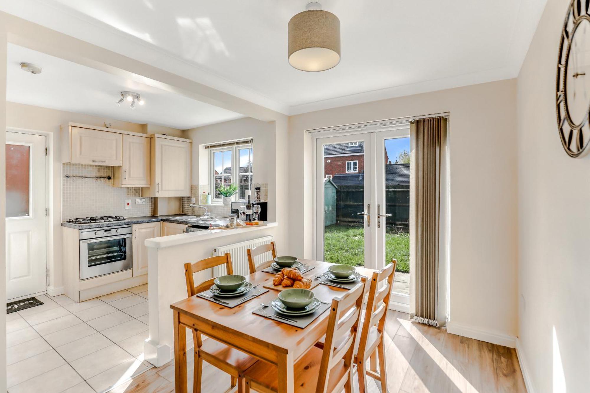 Silver Stag Properties, 3 Bedroom W Parking And Garden Smisby Exterior photo